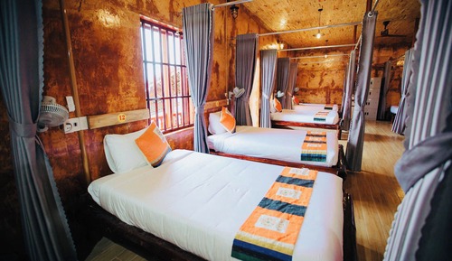 Basic Shared Dormitory, Multiple Beds