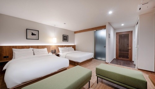 Signature Room