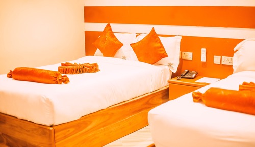 Standard Twin Room