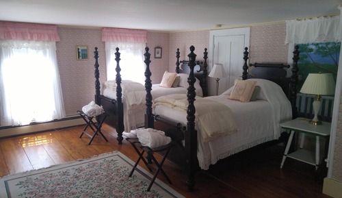 Room, Garden View