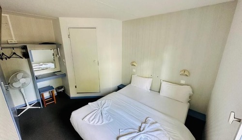 Basic Room, 2 Twin Beds