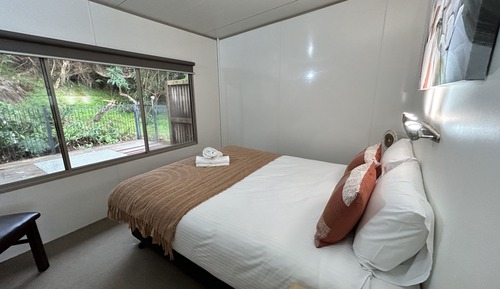 Deluxe Cabin, 3 Bedrooms, Sea View, Beachfront