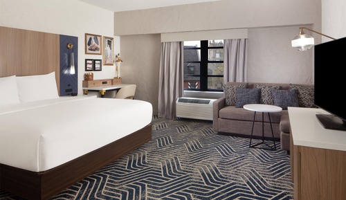 Room, 1 King Bed, Accessible (Mobility, Roll-In Shower)