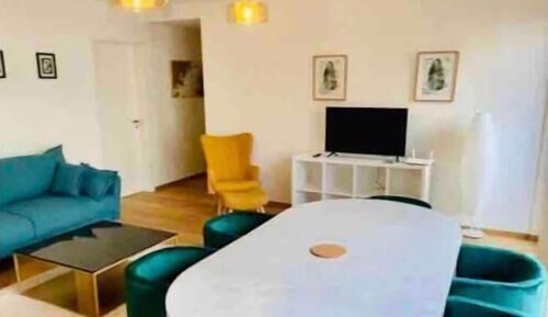 Deluxe Apartment