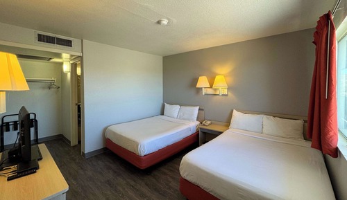 Standard Suite, 2 Double Beds, Non Smoking, Kitchenette