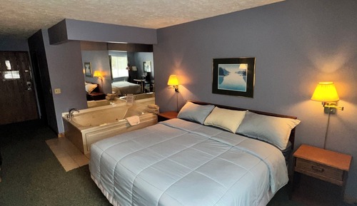 Standard Room, 1 King Bed (Standard King Bed)