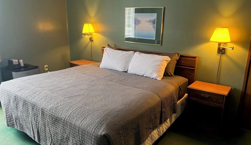 Standard Single Room, Accessible Bathtub
