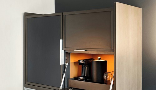 Standard Room, 1 King Bed with Sofa bed, Courtyard View (Hearing Accessible)