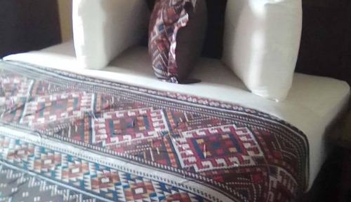 Basic Studio, 1 Queen Bed, Microwave