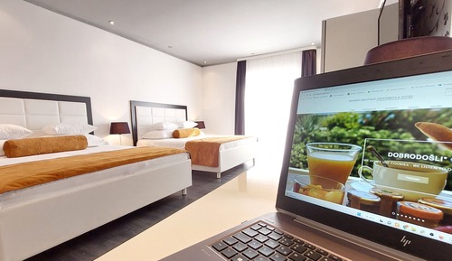 Comfort Suite, 1 Bedroom, Non Smoking, City View