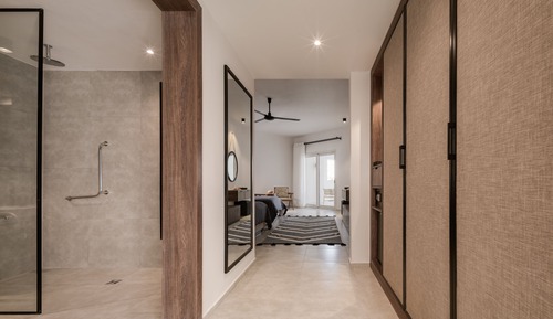 Deluxe Twin Room, Pool Access
