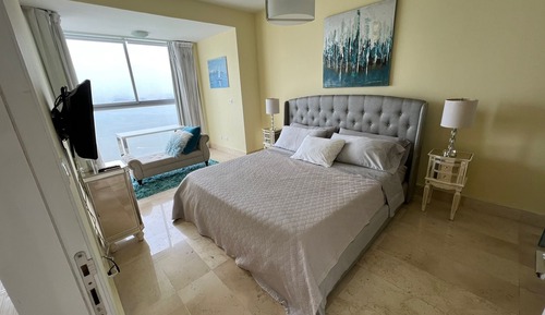 Deluxe Apartment, 1 King Bed with Sofa bed