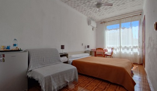 Economy Room, Shared Bathroom