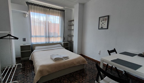 Basic Room, Shared Bathroom