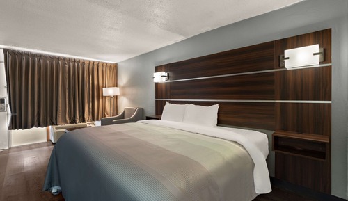 Standard Room, 1 King Bed, Non Smoking