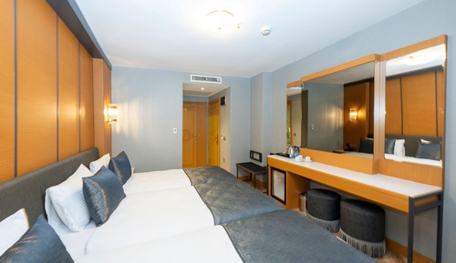 Luxury Triple Room, Balcony