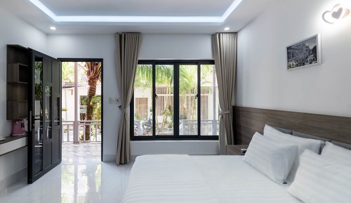 Basic Double or Twin Room, Multiple Beds, Patio