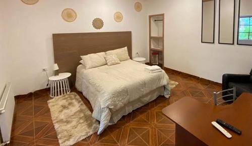 Classic Single Room