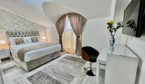 Grand Apartment