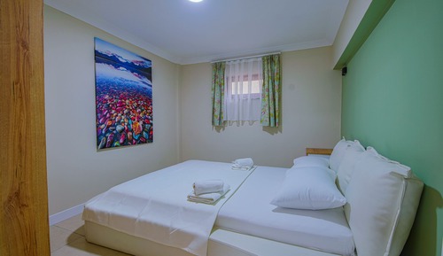 Family Bodrum Kat Oda, Birden Cok Yatak Odasi