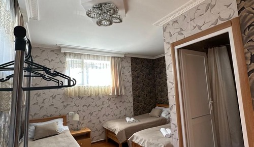 Comfort Room, 3 Twin Beds