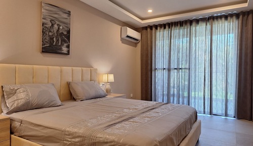 Standard Apartment, 1 Bedroom, Balcony, Partial Ocean View (703)