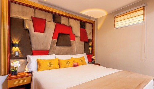 Deluxe Room, 1 King Bed