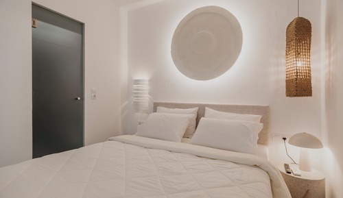 Family Room, 2 Bedrooms