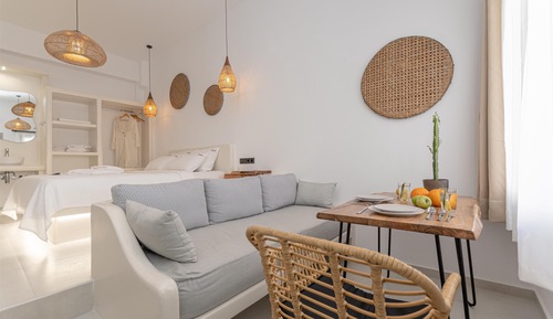 Deluxe Studio Suite, Multiple Beds