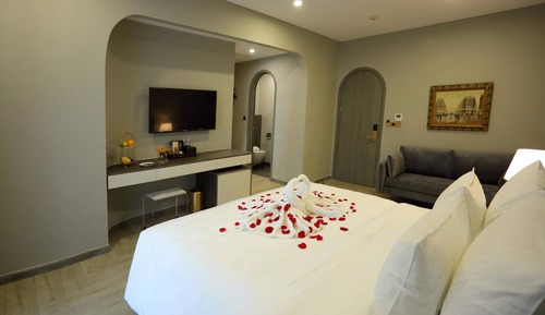 Premium King Room With Sea View And Balcony