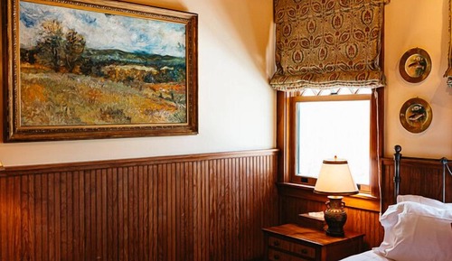 Signature Room