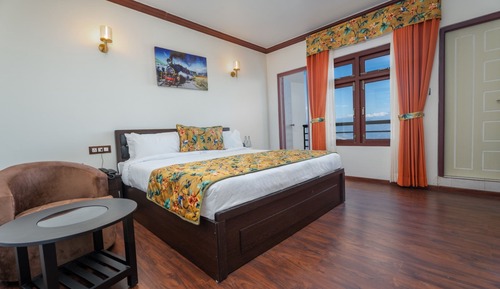 Premium Room with Balcony, Mountain & River View