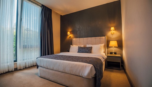 Classic Room (Land View)