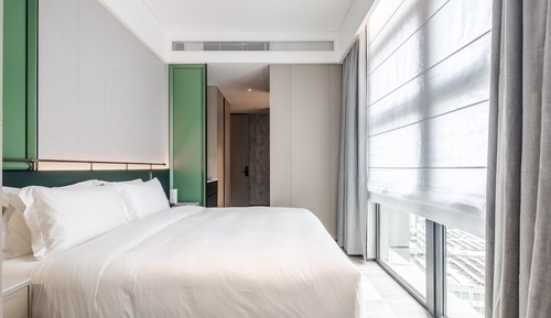 Grande Deluxe King Size Bed Room