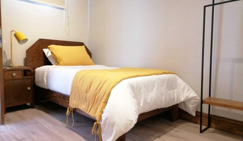Classic Single Room