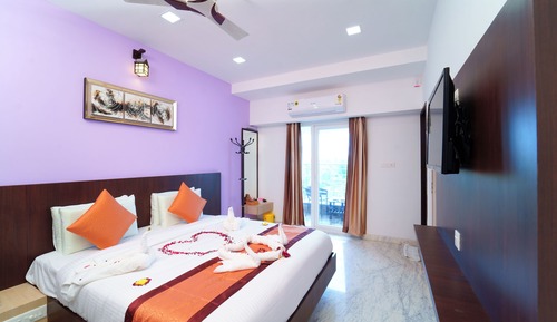 Royal Room, Balcony