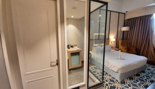 Premier Room