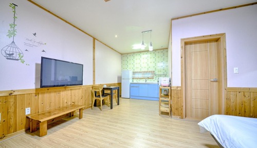 Basic Room, 1 Bedroom (102Applemint)