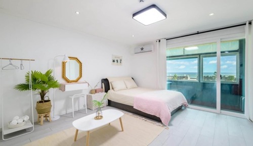 Room (Couple Ocean View (Random Assignment))