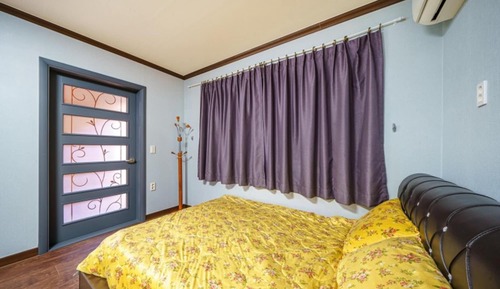 Room (Complex B No 1)