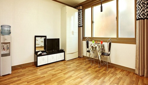 Room (Morning star (303))