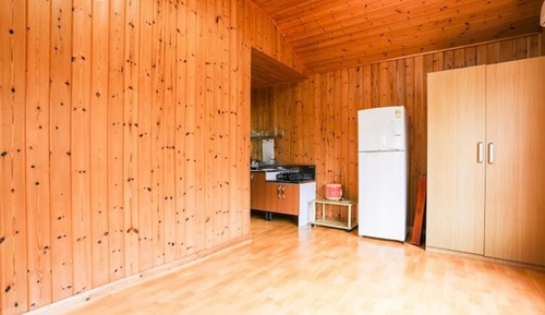 Room (No 3)