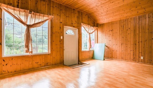 Room (No 2)