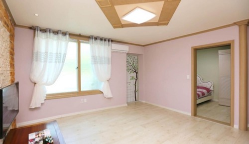 Room (Taurus)