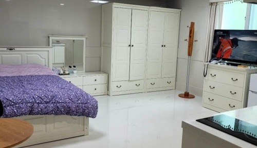 Room (Room 102 (Cookable))