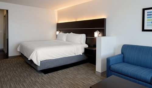 Suite, 1 King Bed, Transfer Shower, Non Smoking (Transfer Shower)