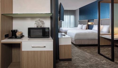 Suite, 2 Queen Beds (Hearing Accessible)