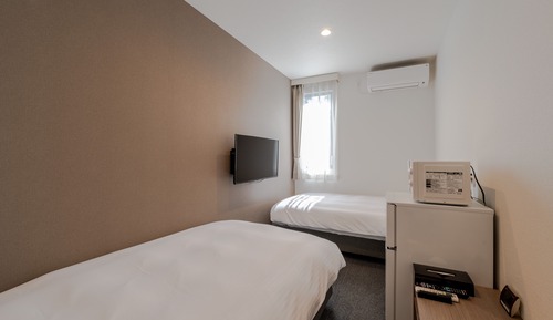 Standard Twin Room (check-in is not available after 11PM)