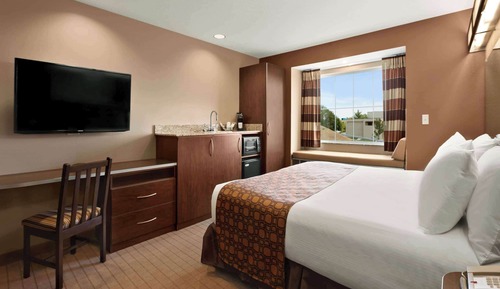 Suite, 1 Queen Bed, Accessible, Non Smoking
