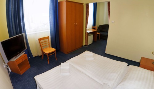 Family Room for  2 adults and 1 child